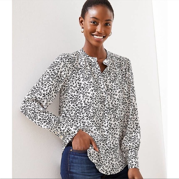 LOFT Tops - Ann Taylor Loft S White Leopard Animal Print Button Long Sleeve Blouse Top Shirt